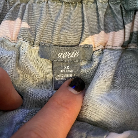 AE Camo Shorts - Picture 3 of 3